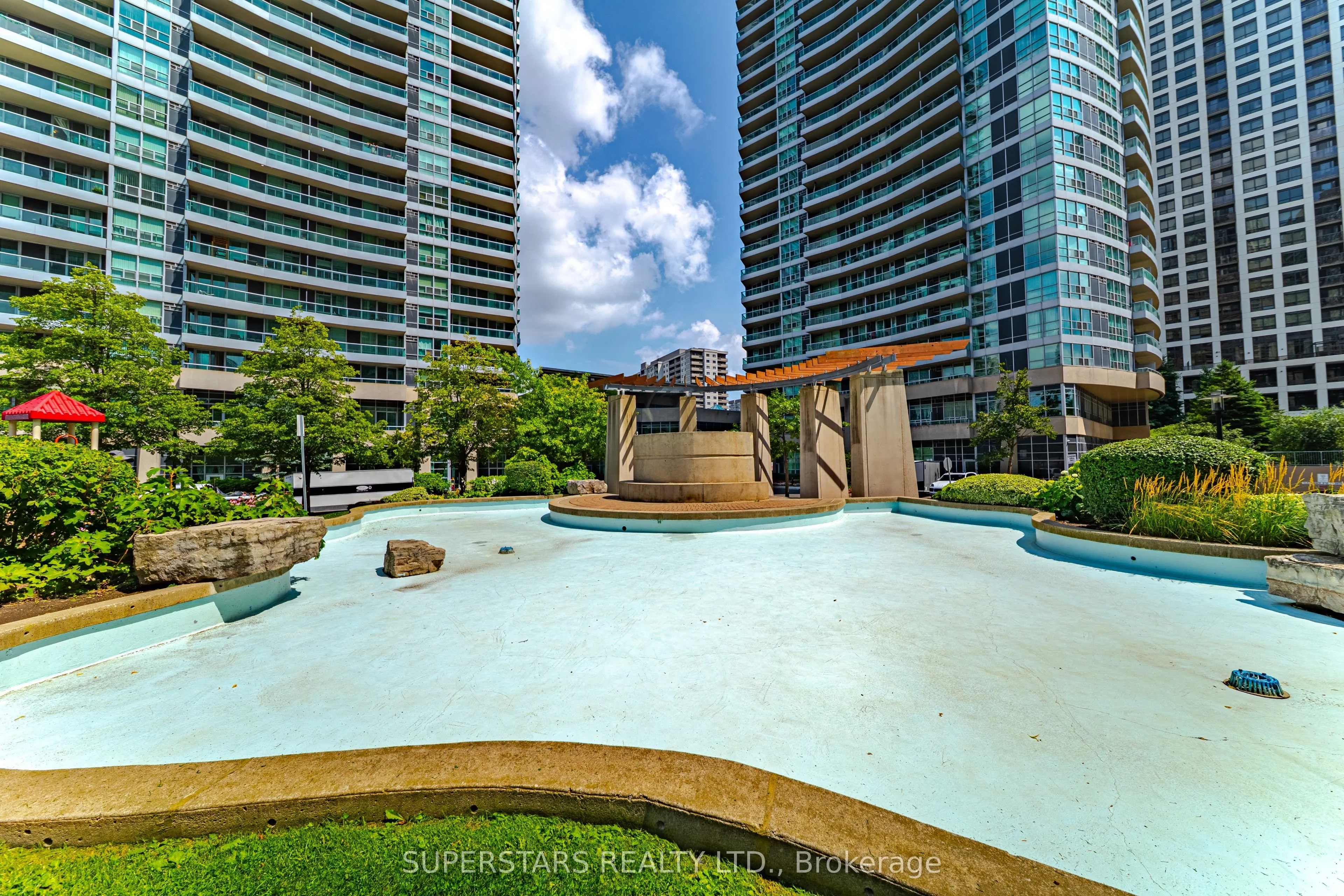 1 Elm Drive W, #2604