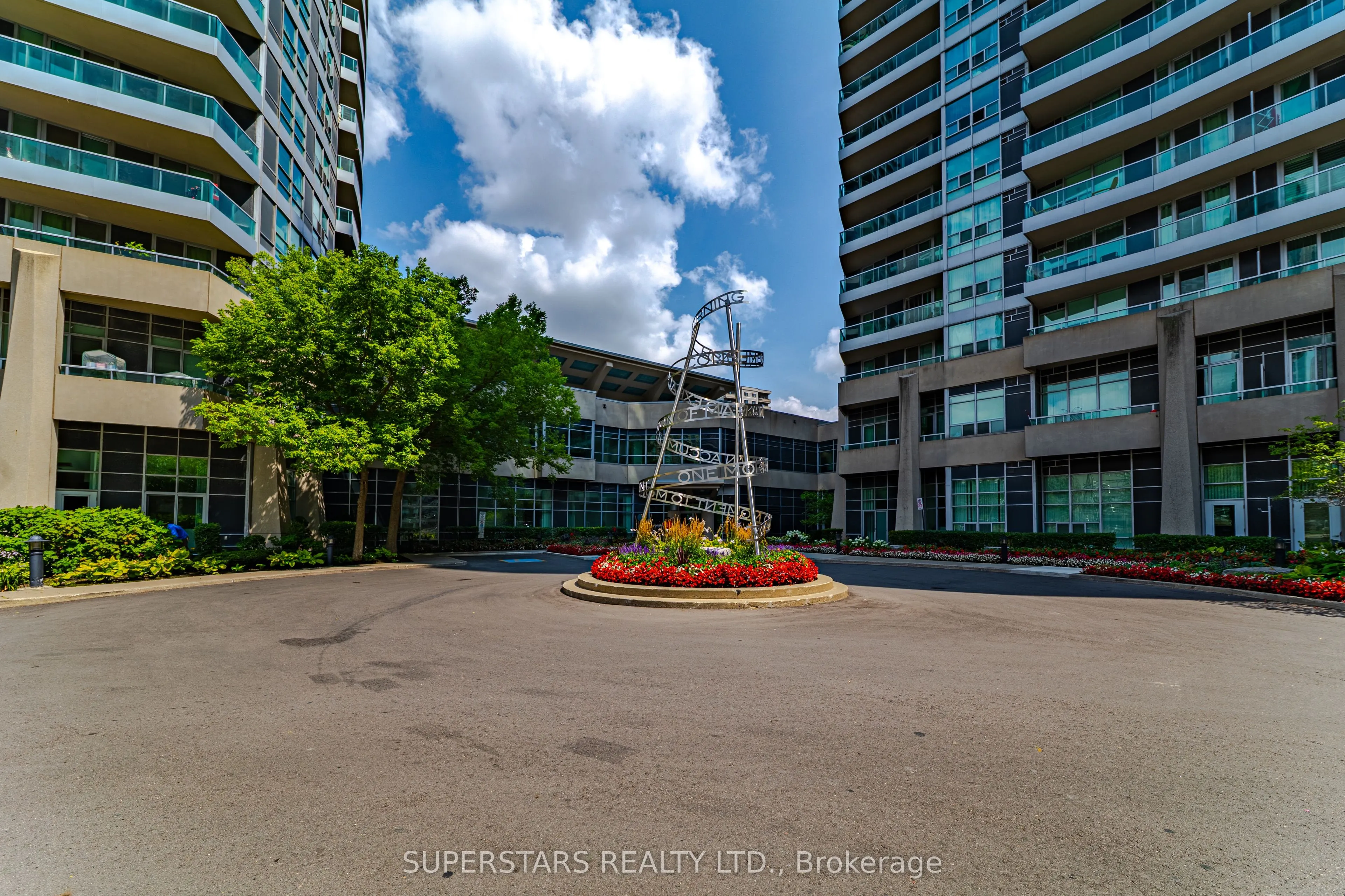 1 Elm Drive W, #2604