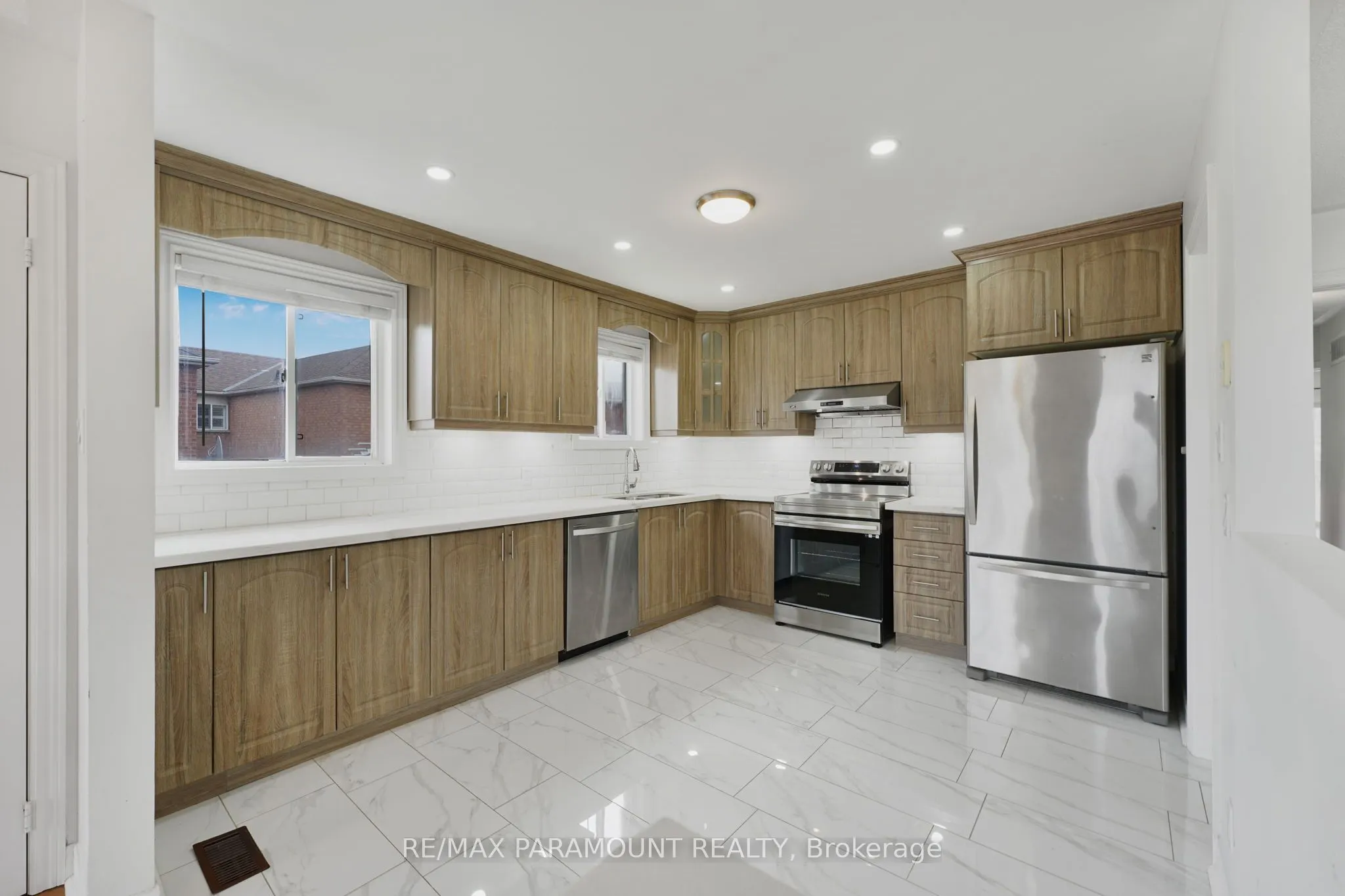 4 Summerdale Crescent