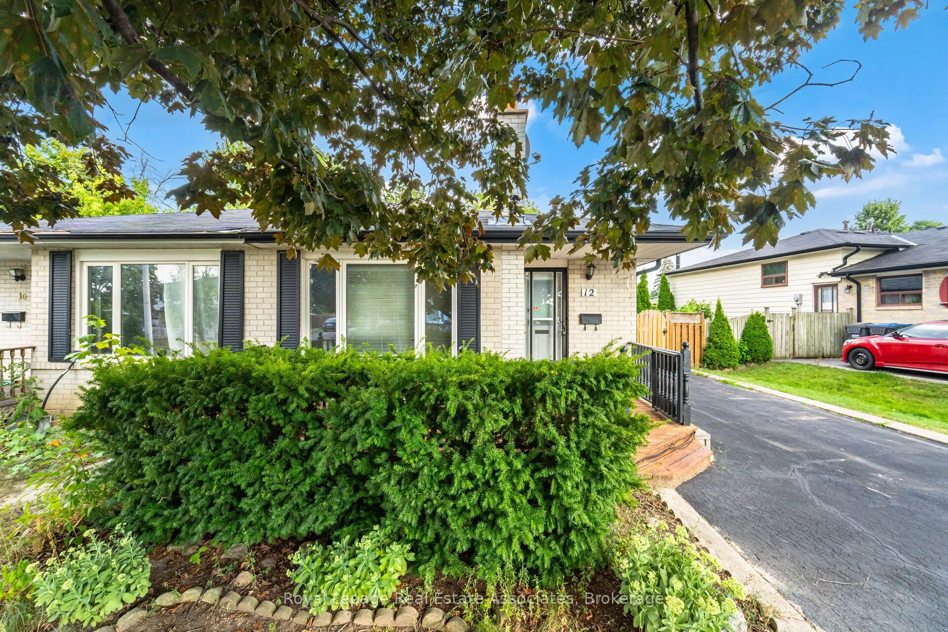 12 Gulliver Crescent