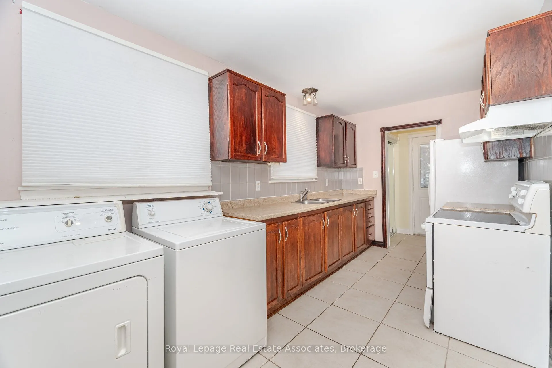 12 Gulliver Crescent