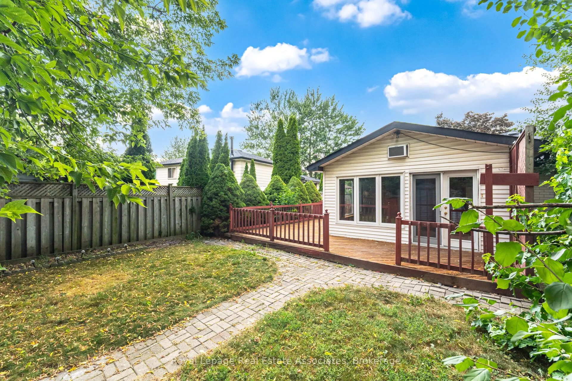 12 Gulliver Crescent