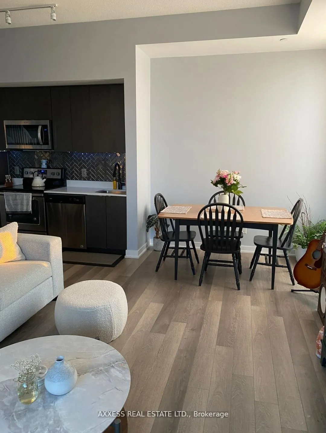 5240 Dundas Street, #B210
