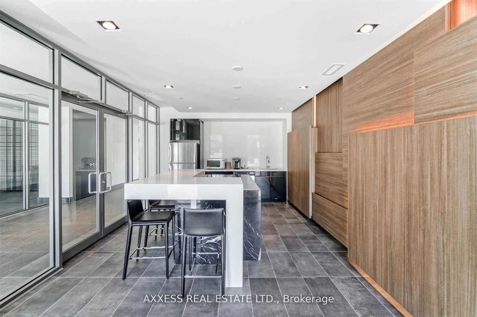5240 Dundas Street, #B210