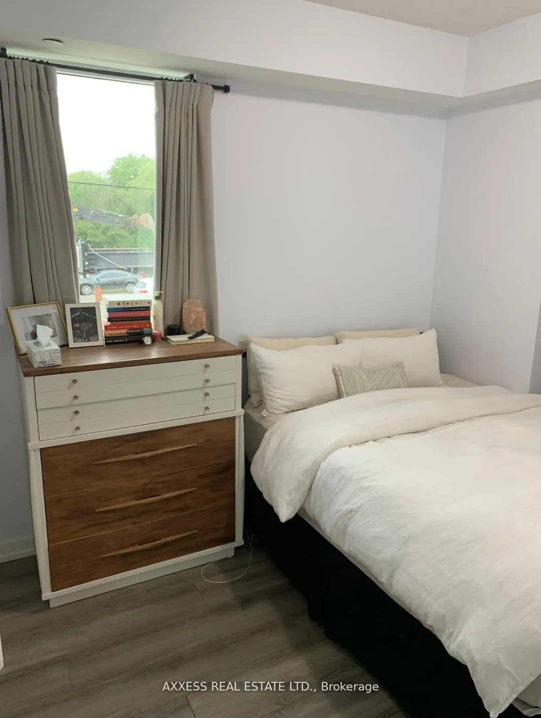 5240 Dundas Street, #B210