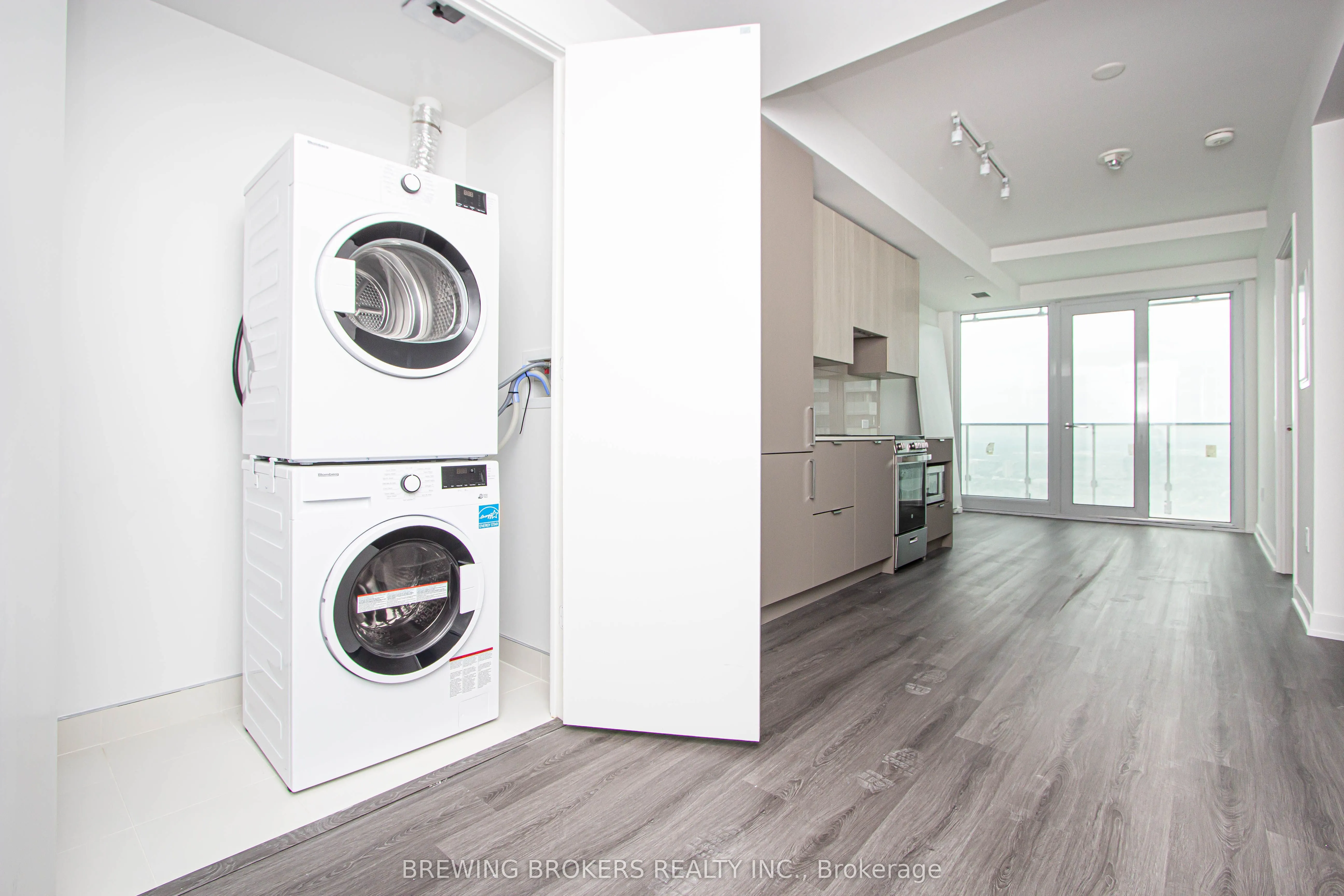 3883 Quartz Road, #5011