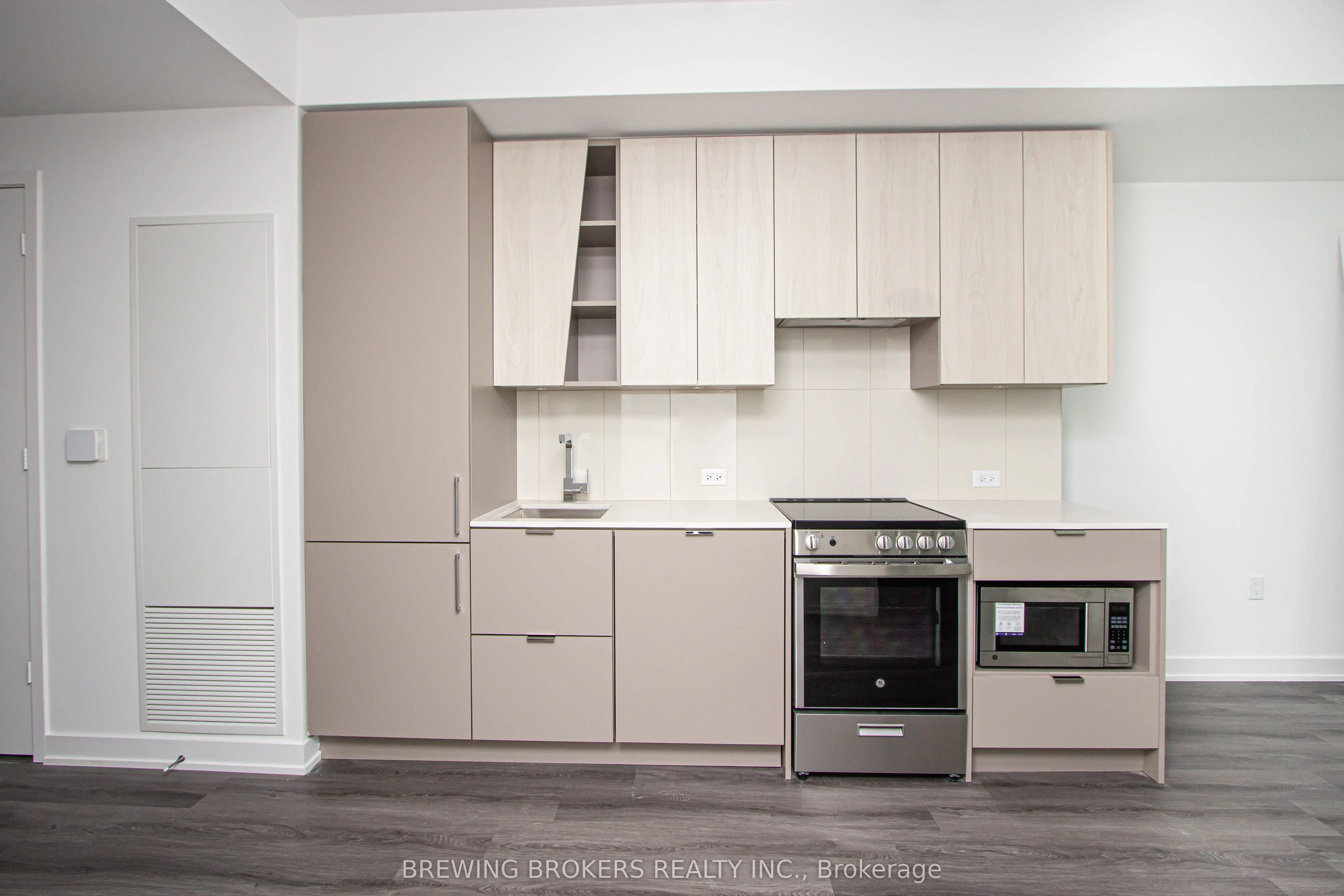 3883 Quartz Road, #5011