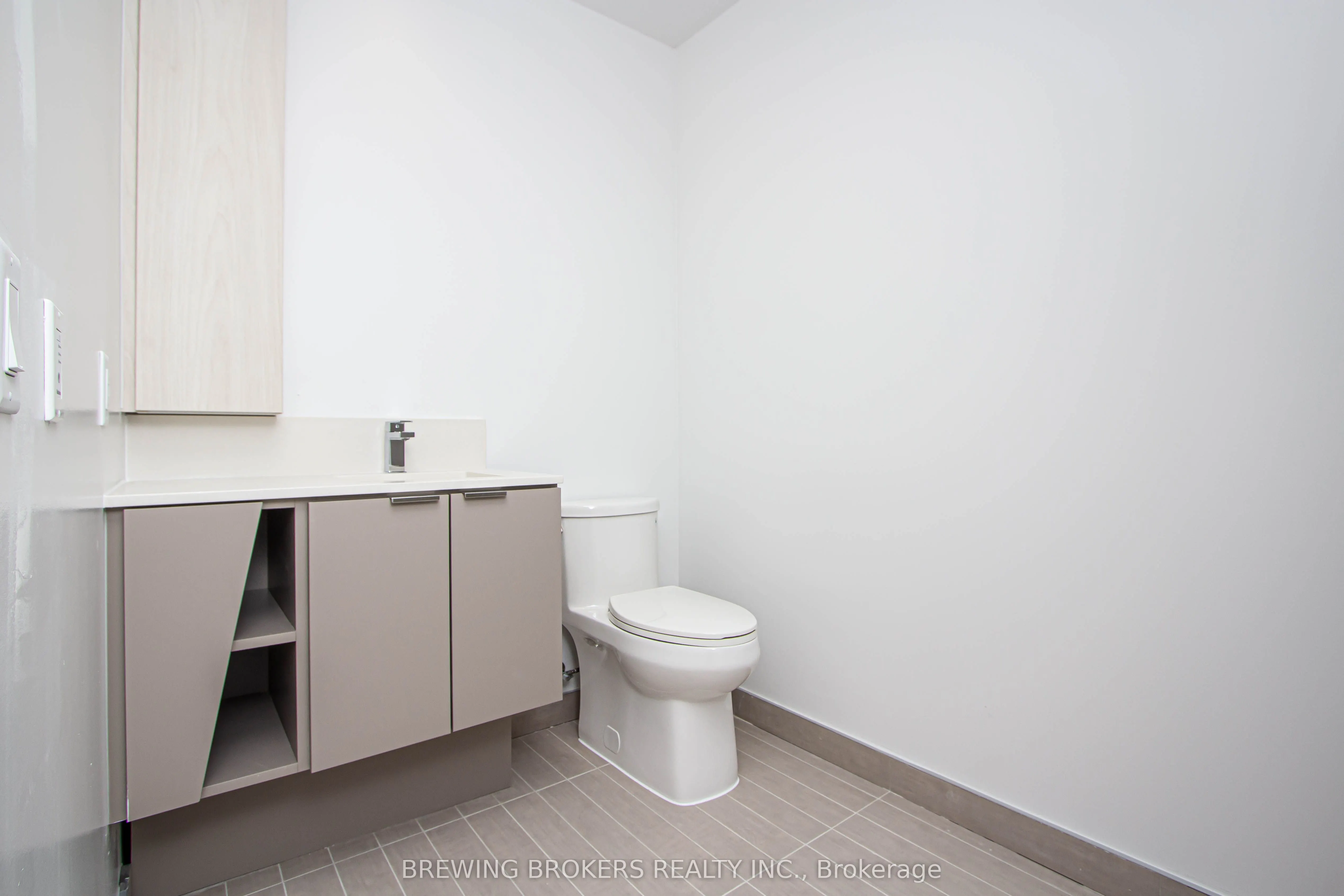 3883 Quartz Road, #5011