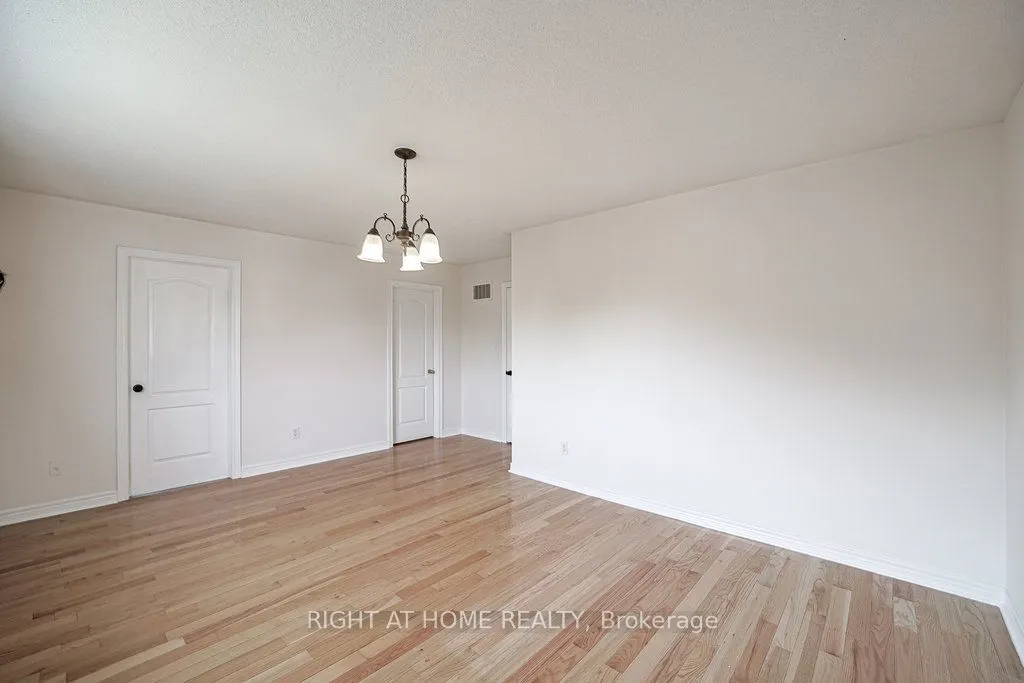 176 Cooke Crescent