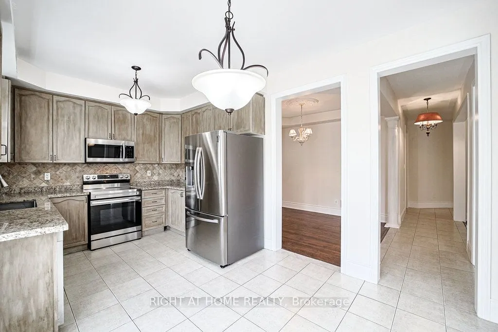 176 Cooke Crescent