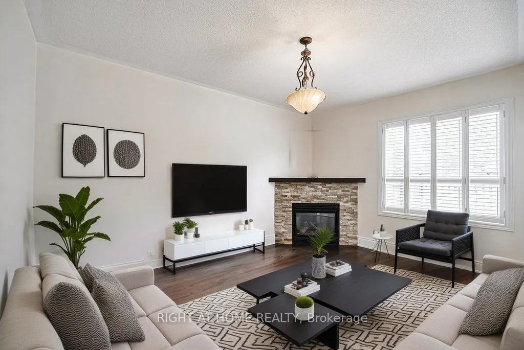 176 Cooke Crescent