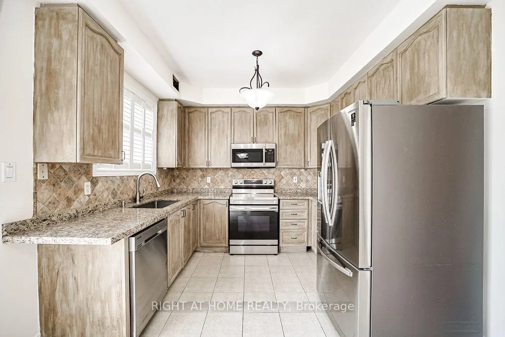 176 Cooke Crescent