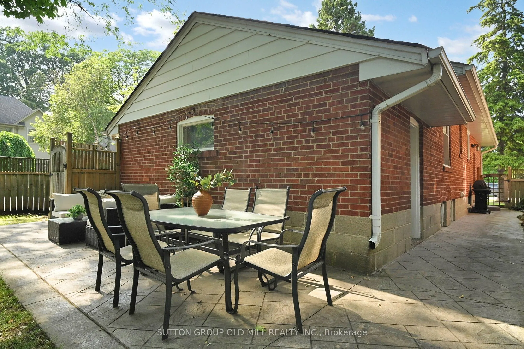83 Allanbrooke Drive