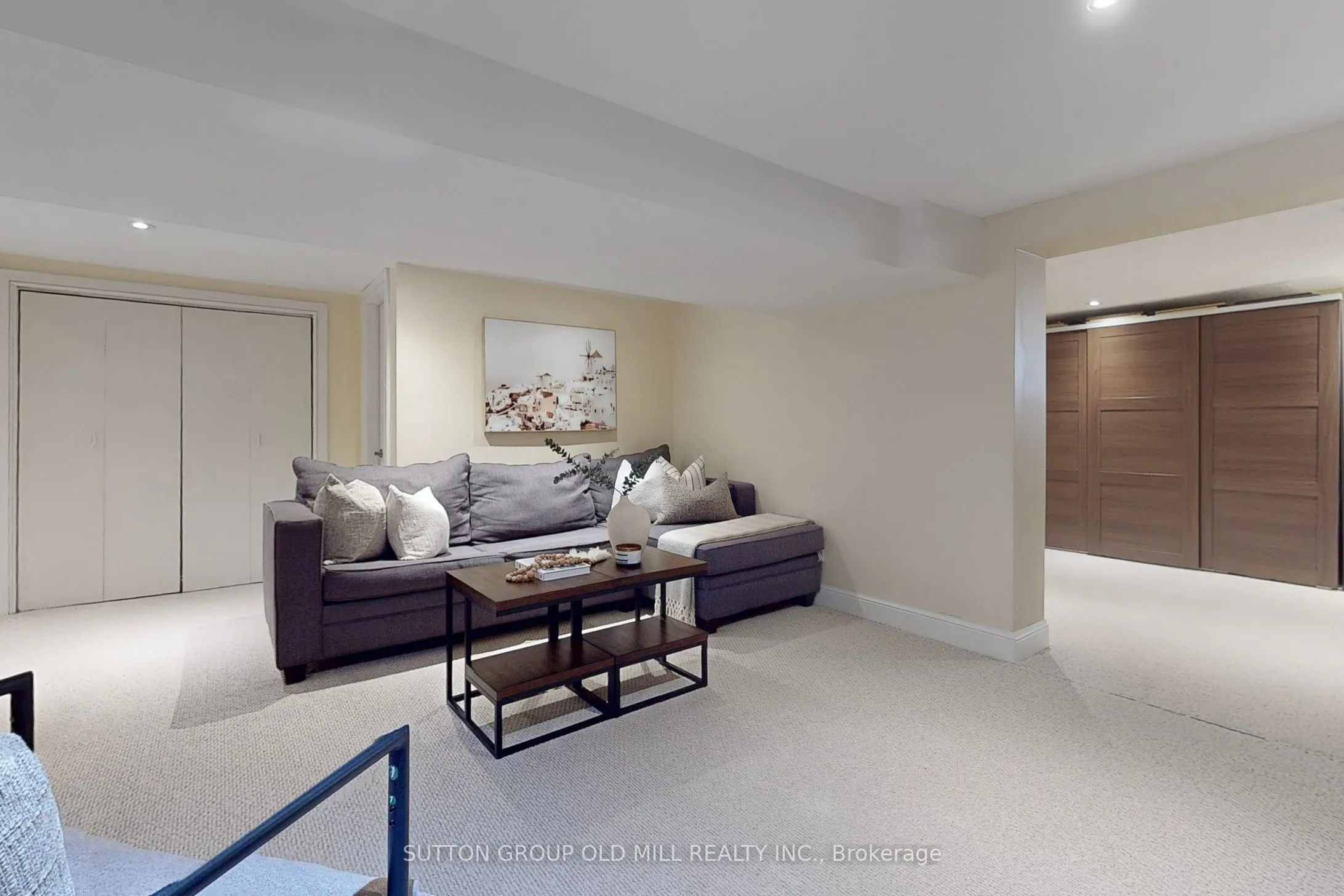 83 Allanbrooke Drive
