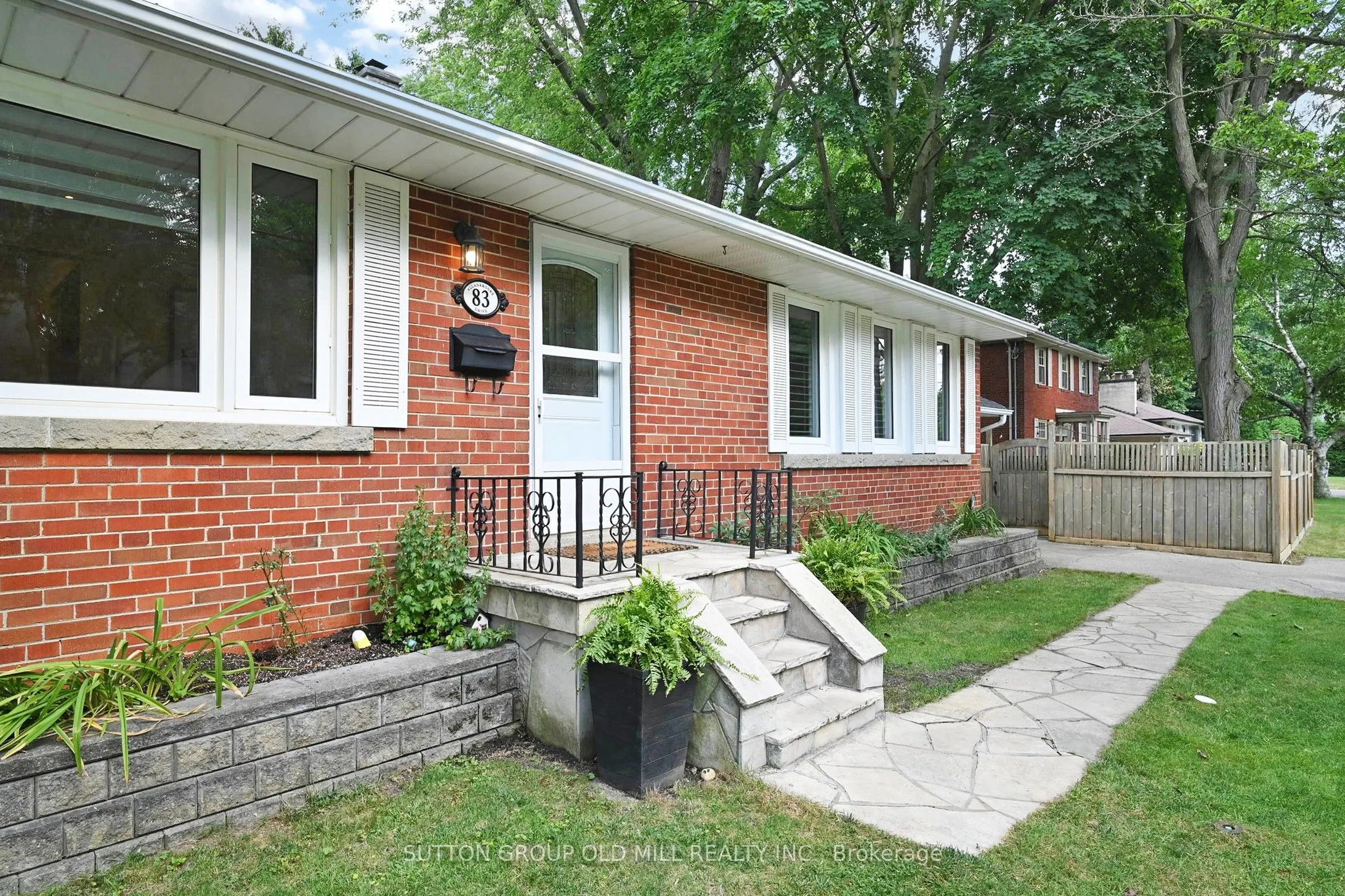 83 Allanbrooke Drive