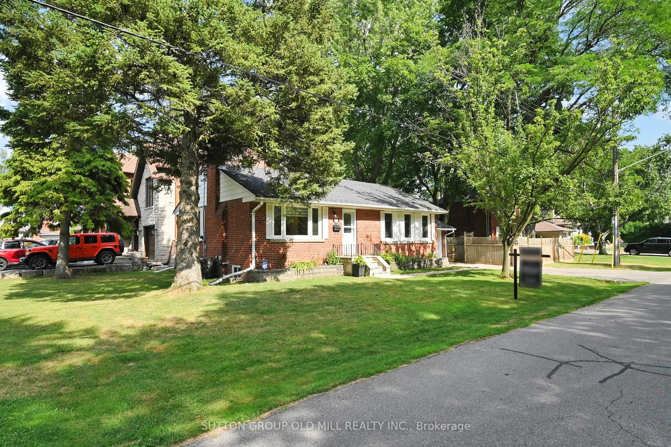 83 Allanbrooke Drive