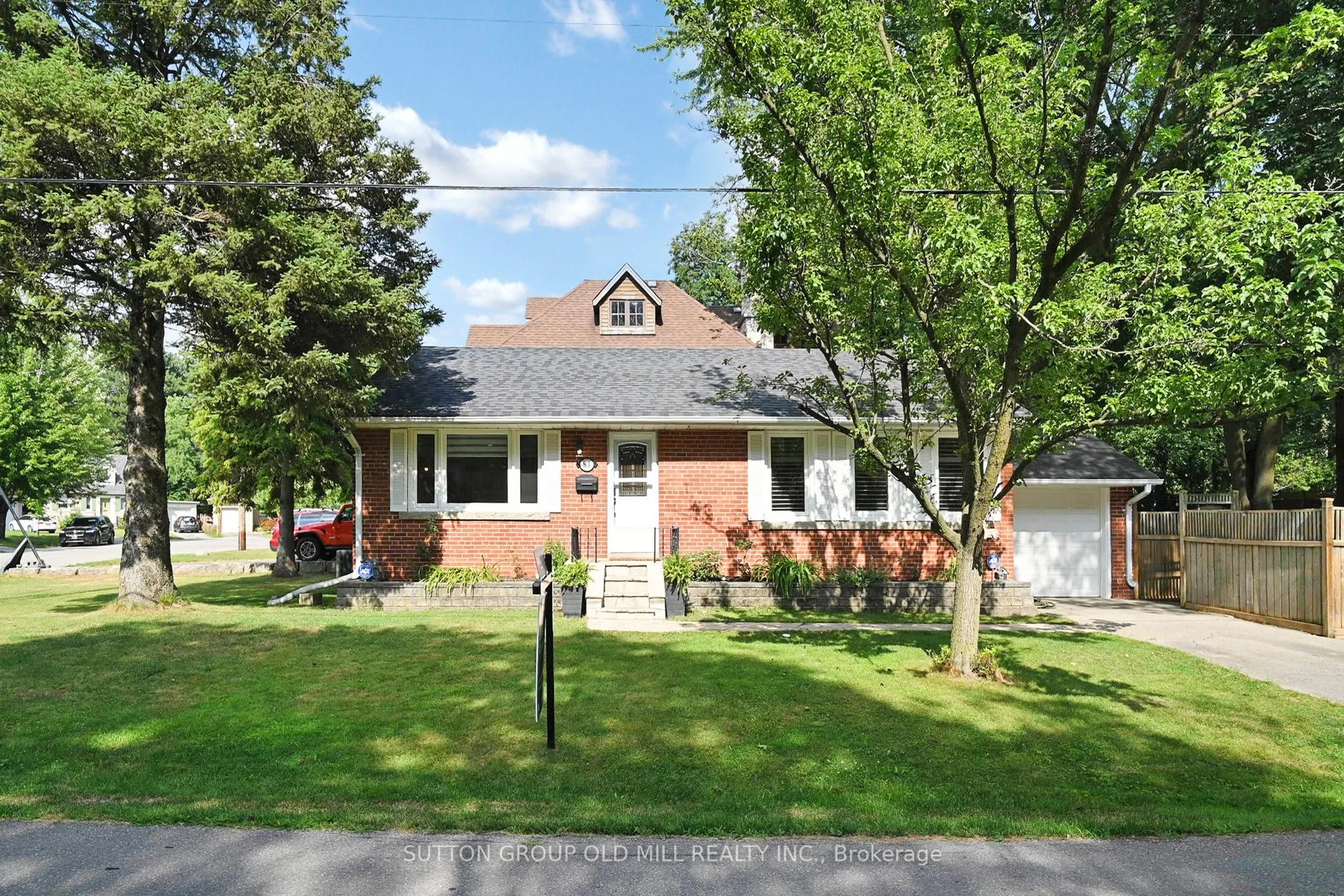 83 Allanbrooke Drive