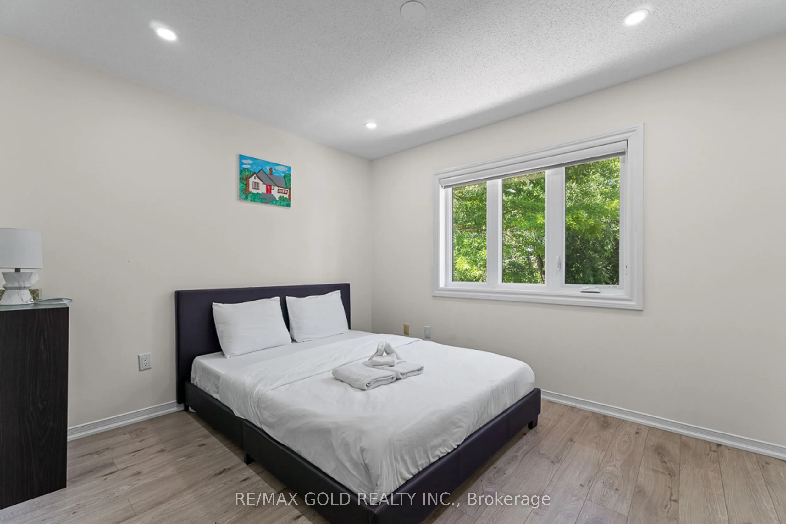 20 Mountainberry Road