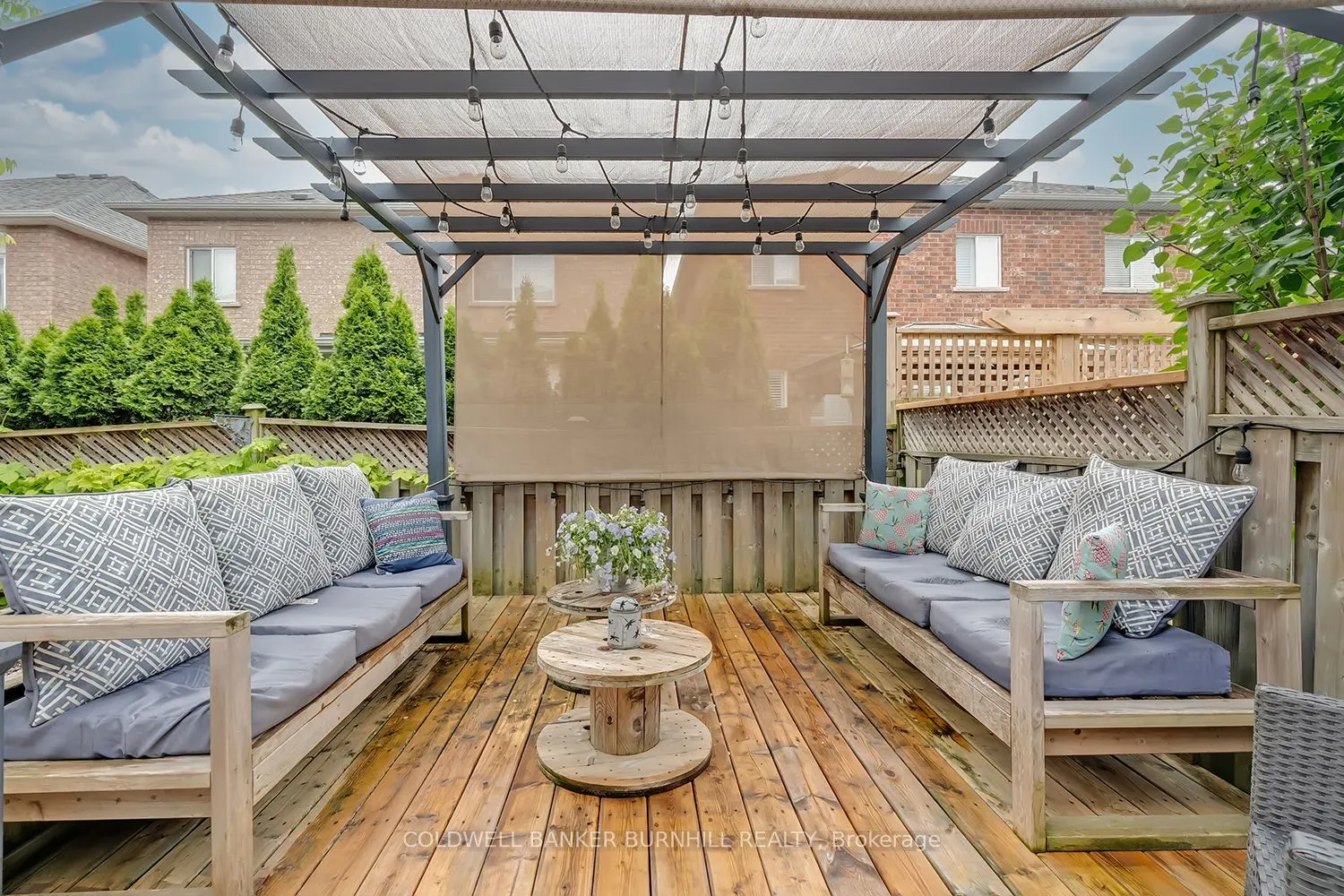 2214 KENNETH Crescent