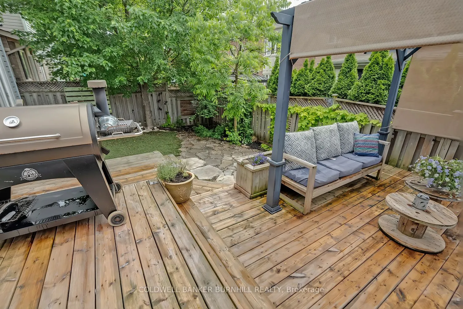 2214 KENNETH Crescent