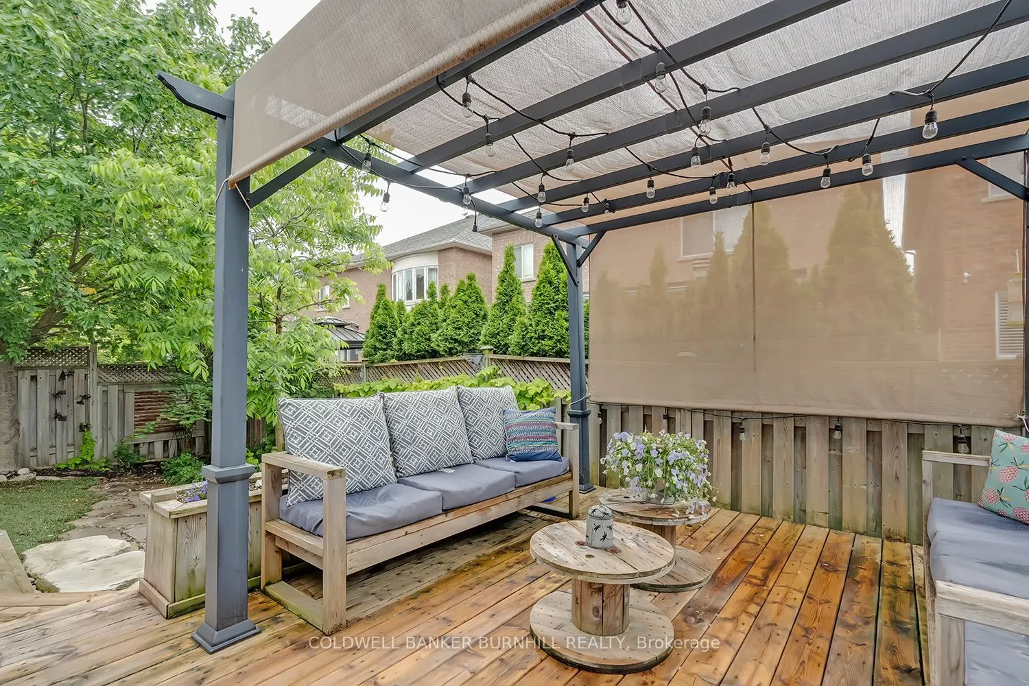 2214 KENNETH Crescent