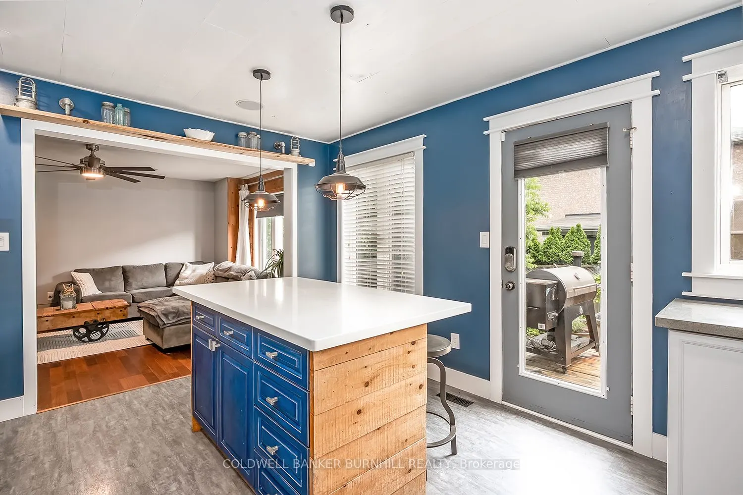 2214 KENNETH Crescent
