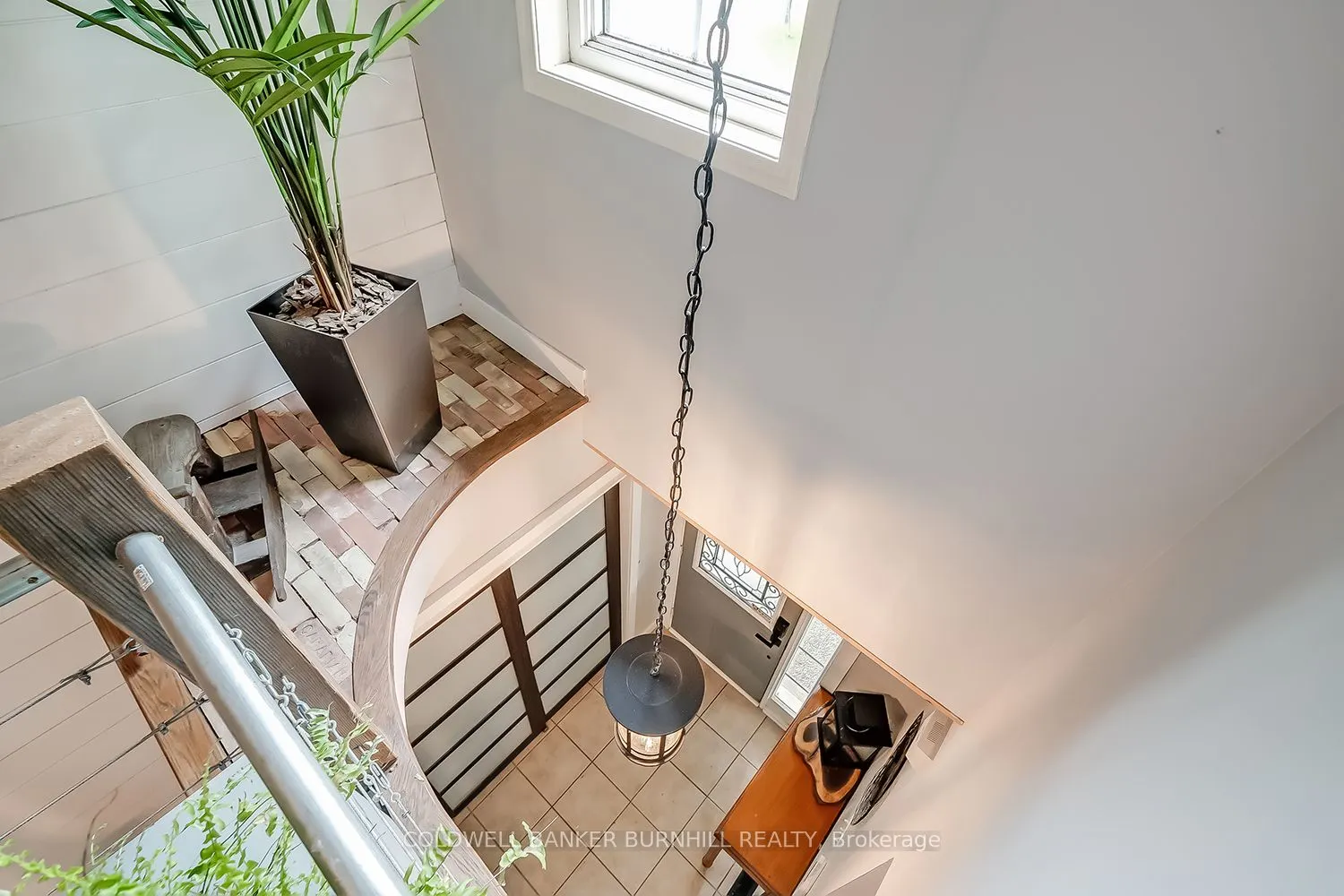 2214 KENNETH Crescent