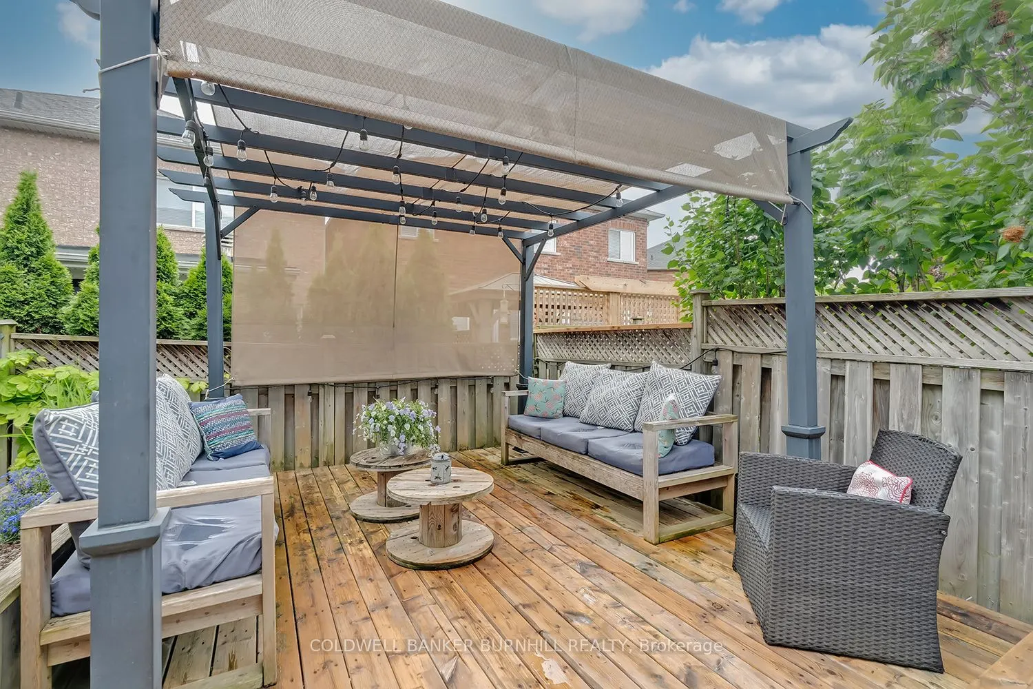 2214 KENNETH Crescent