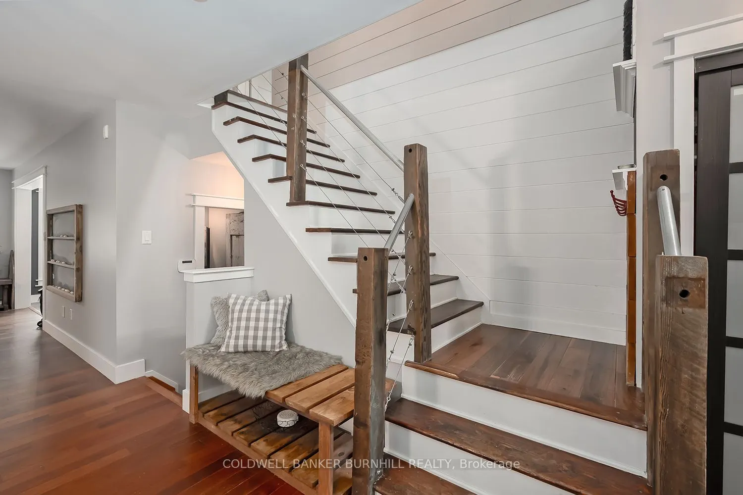 2214 KENNETH Crescent