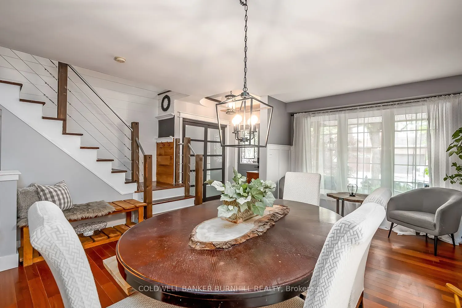 2214 KENNETH Crescent