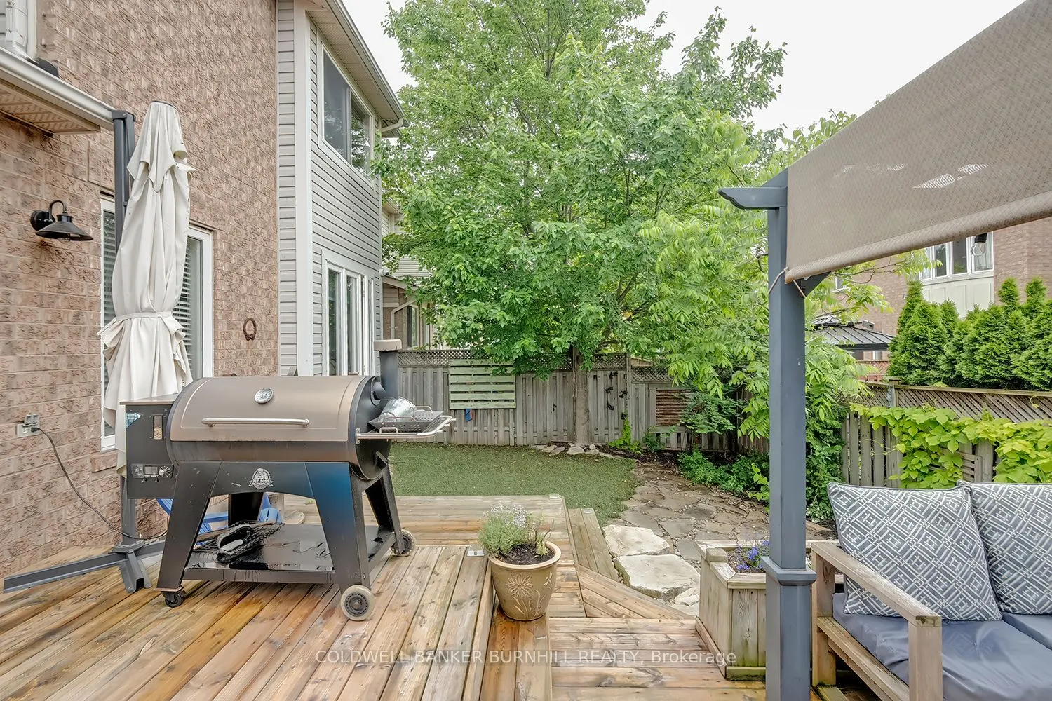 2214 KENNETH Crescent