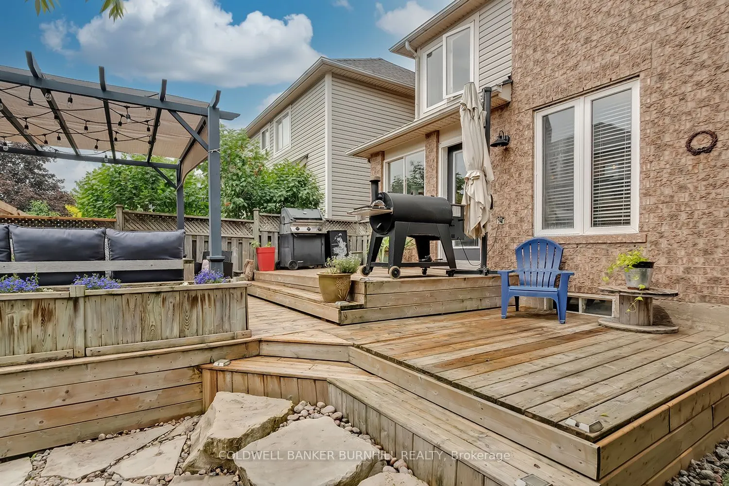 2214 KENNETH Crescent