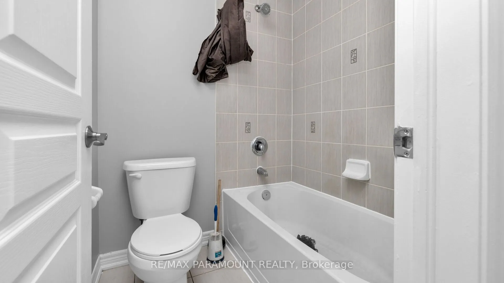102 Allegro Drive, ## Upper
