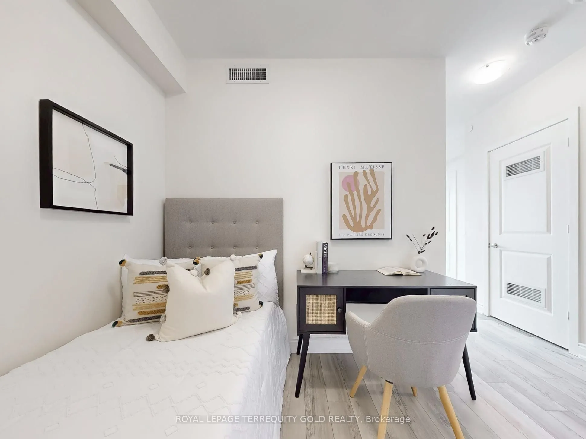 4699 Glen Erin Drive, #1703