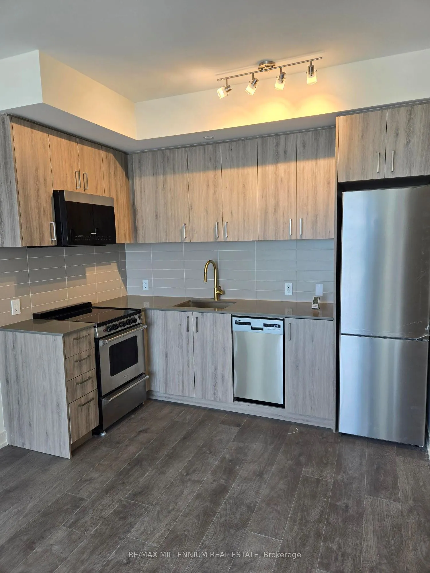8010 Derry Road, #407
