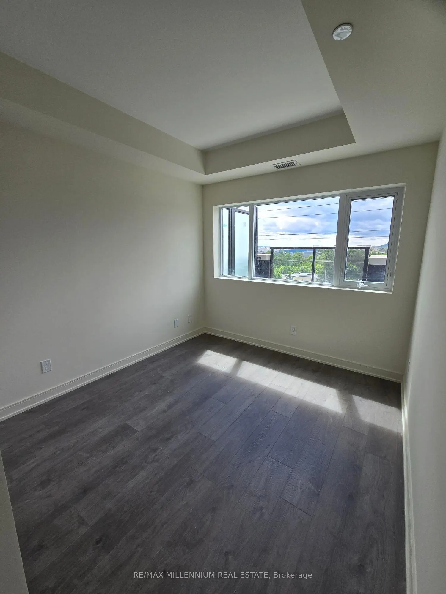 8010 Derry Road, #407