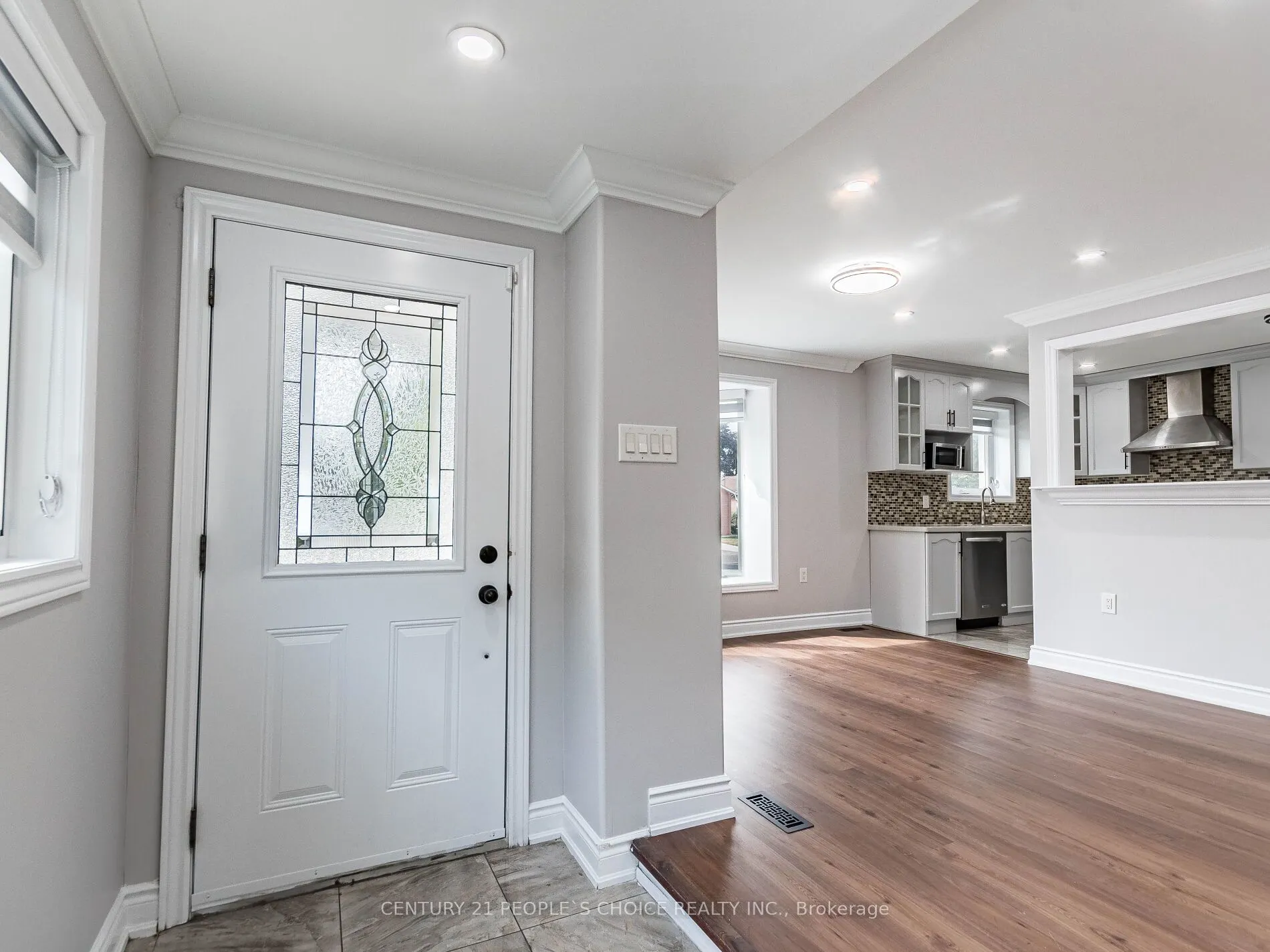 35 Farr Avenue