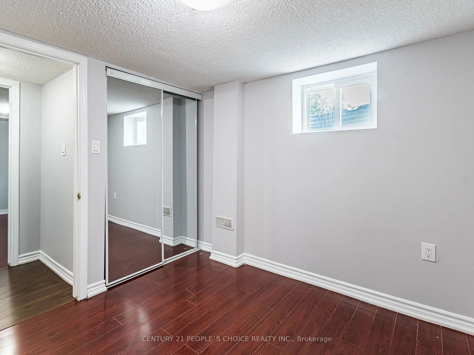 35 Farr Avenue