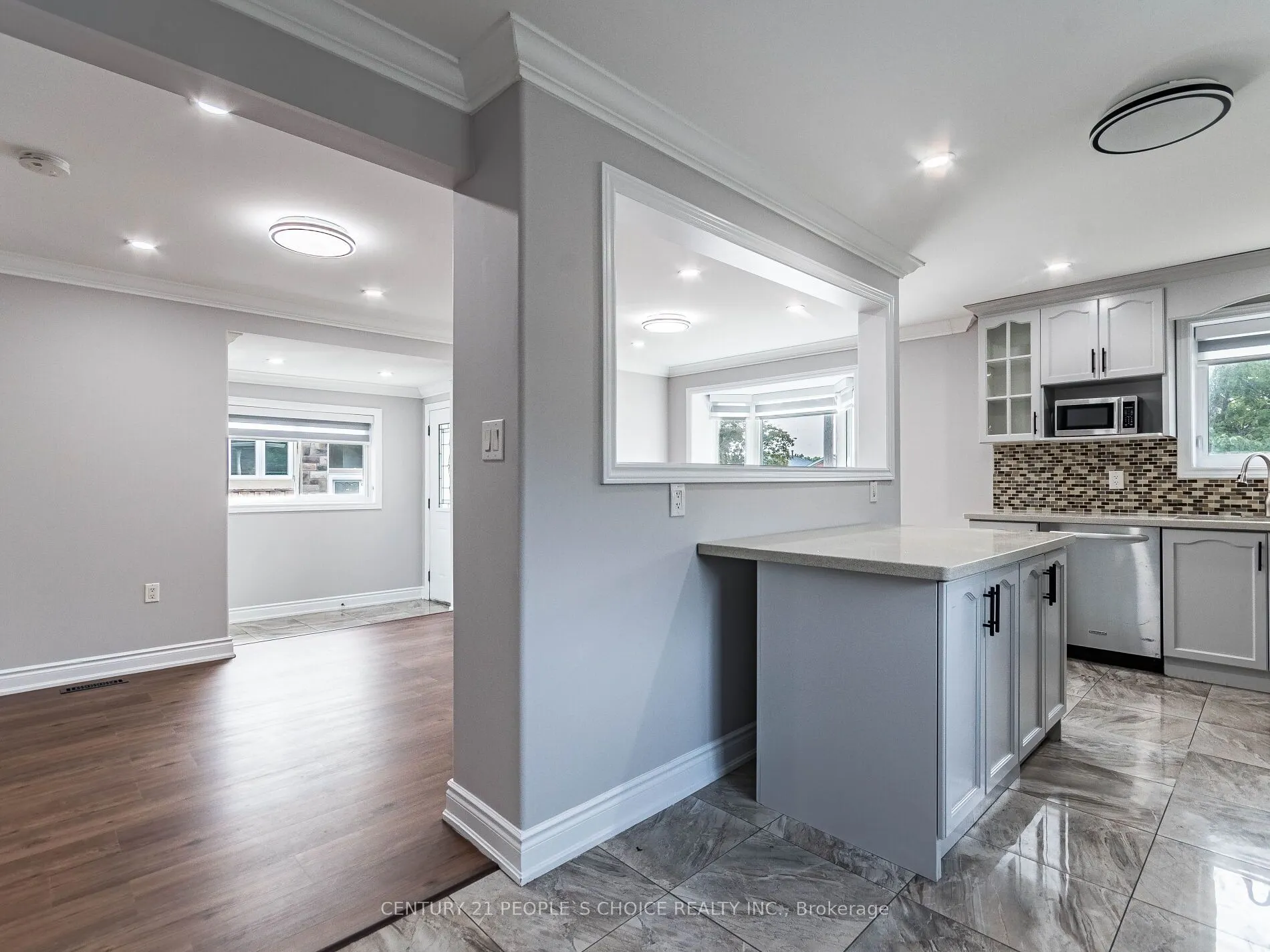 35 Farr Avenue