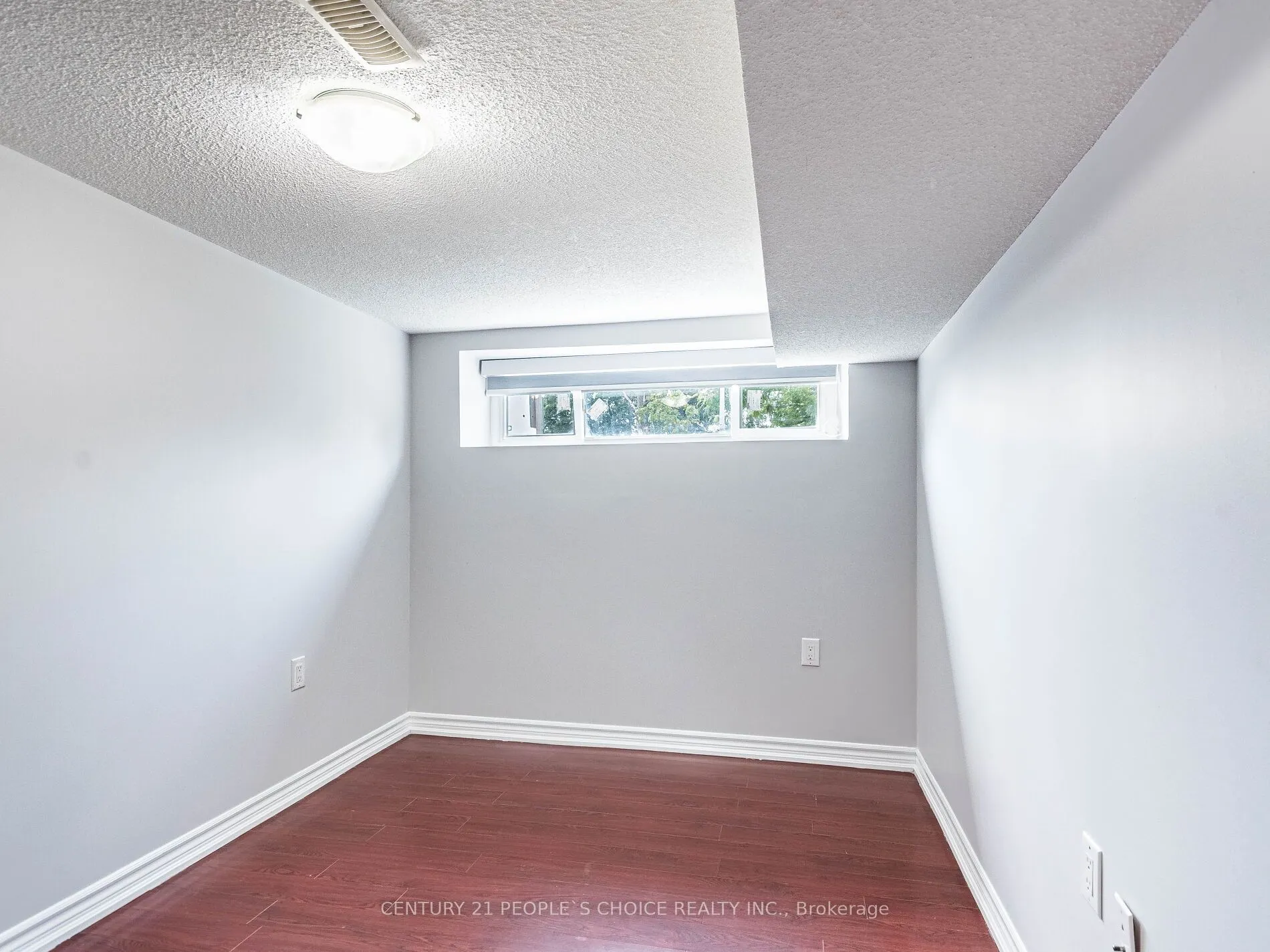 35 Farr Avenue