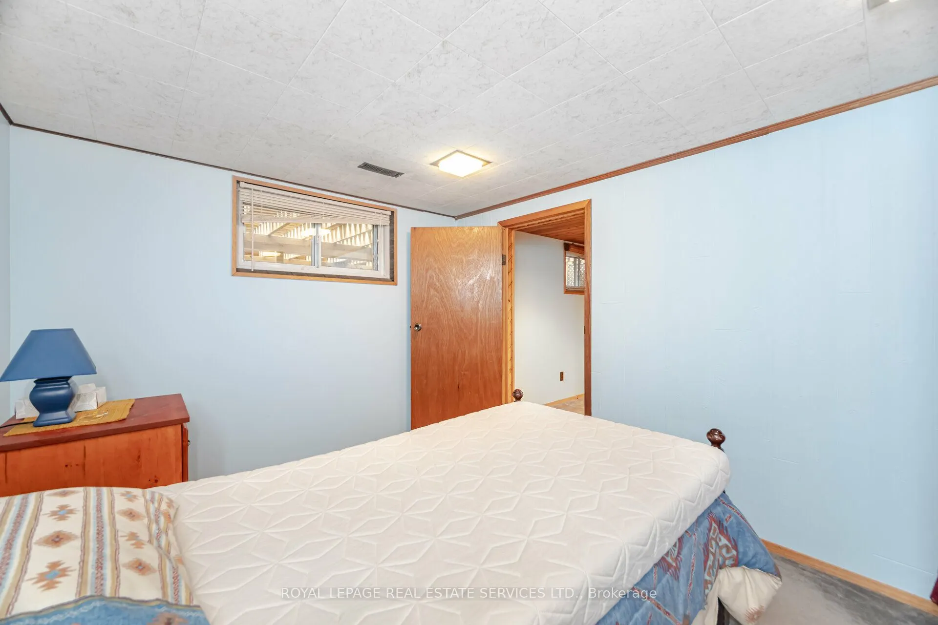 44 Maple Avenue N