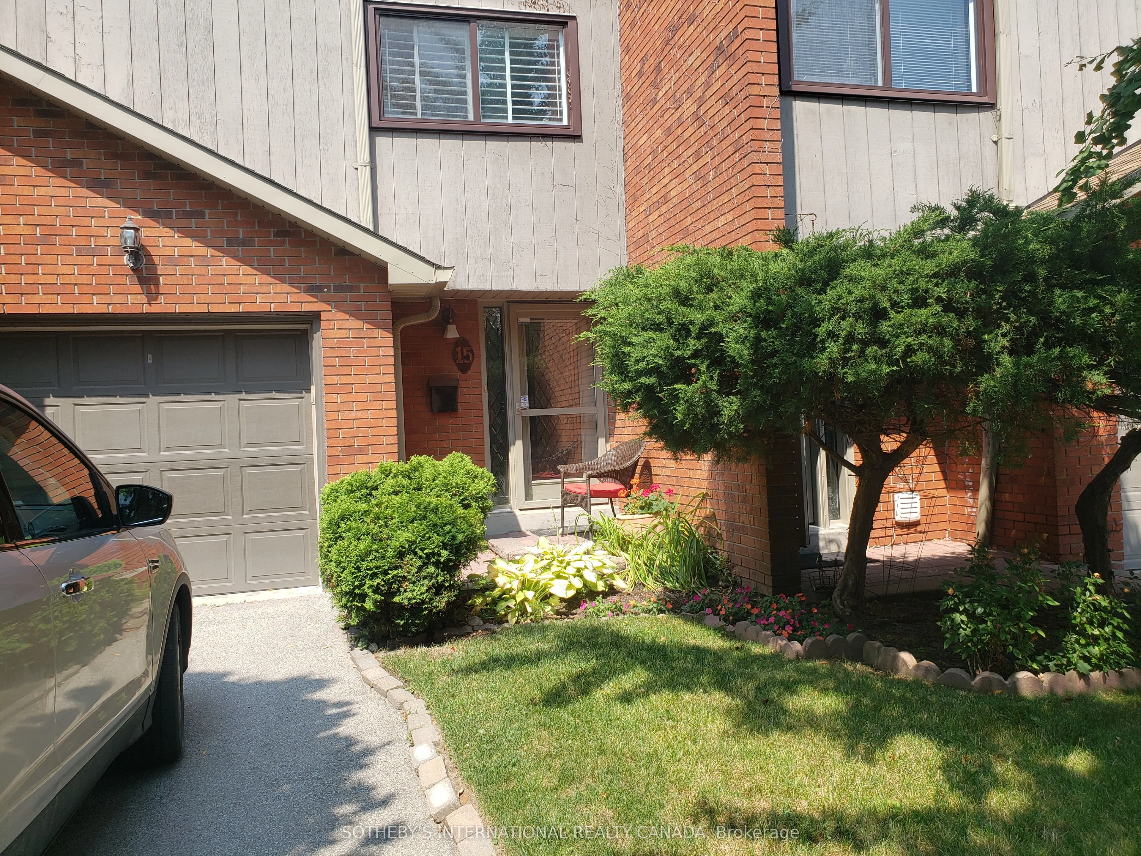 1855 Maple Ridge Drive, #15