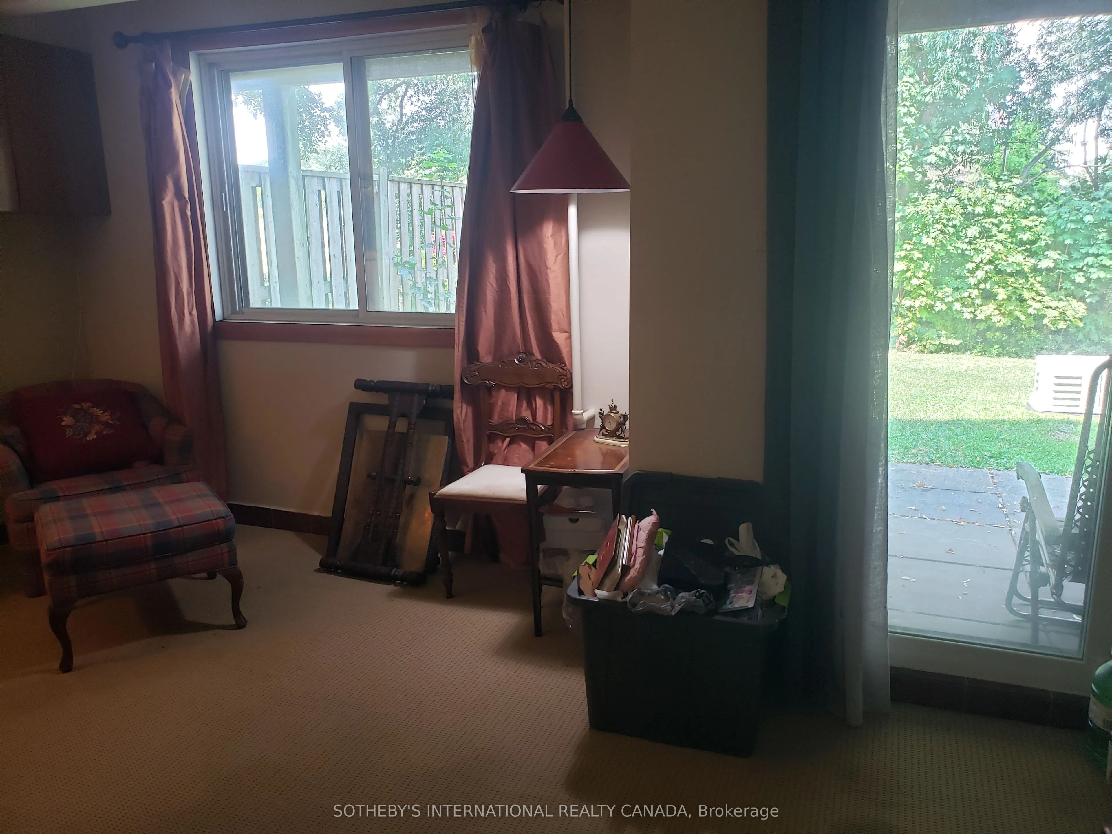 1855 Maple Ridge Drive, #15