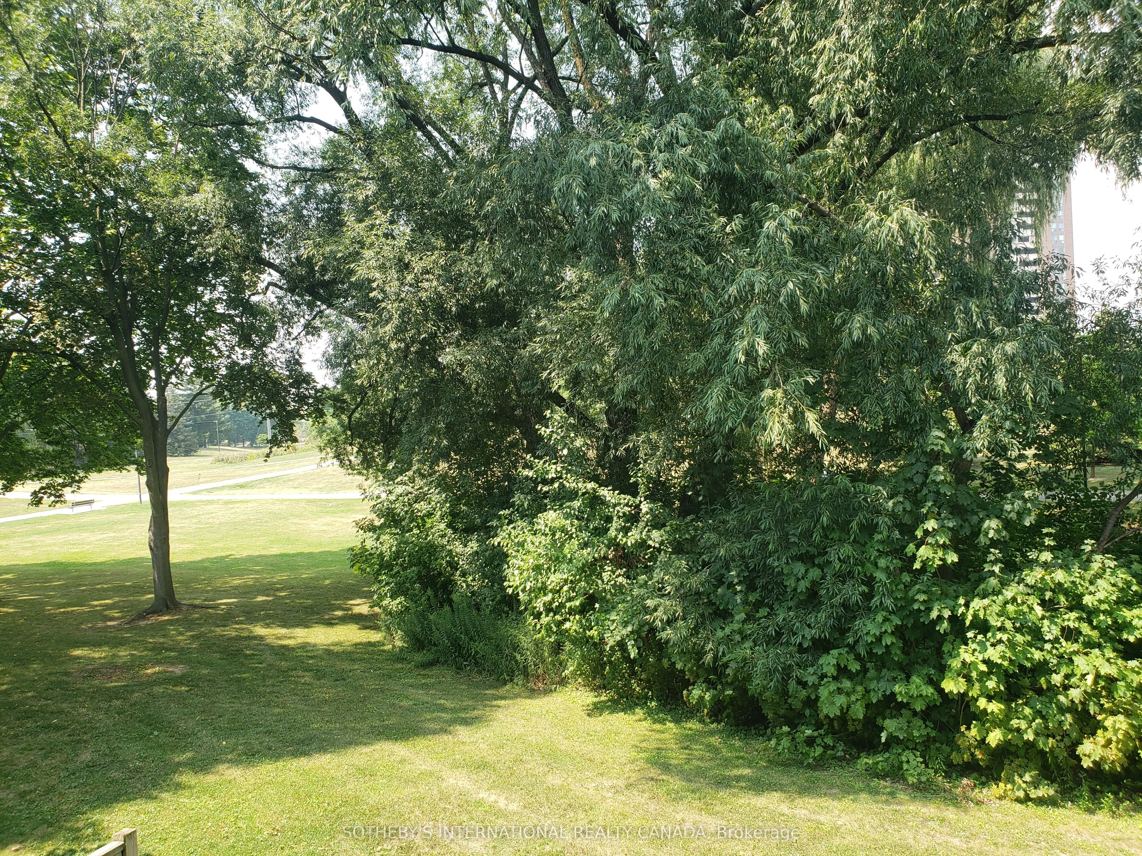 1855 Maple Ridge Drive, #15
