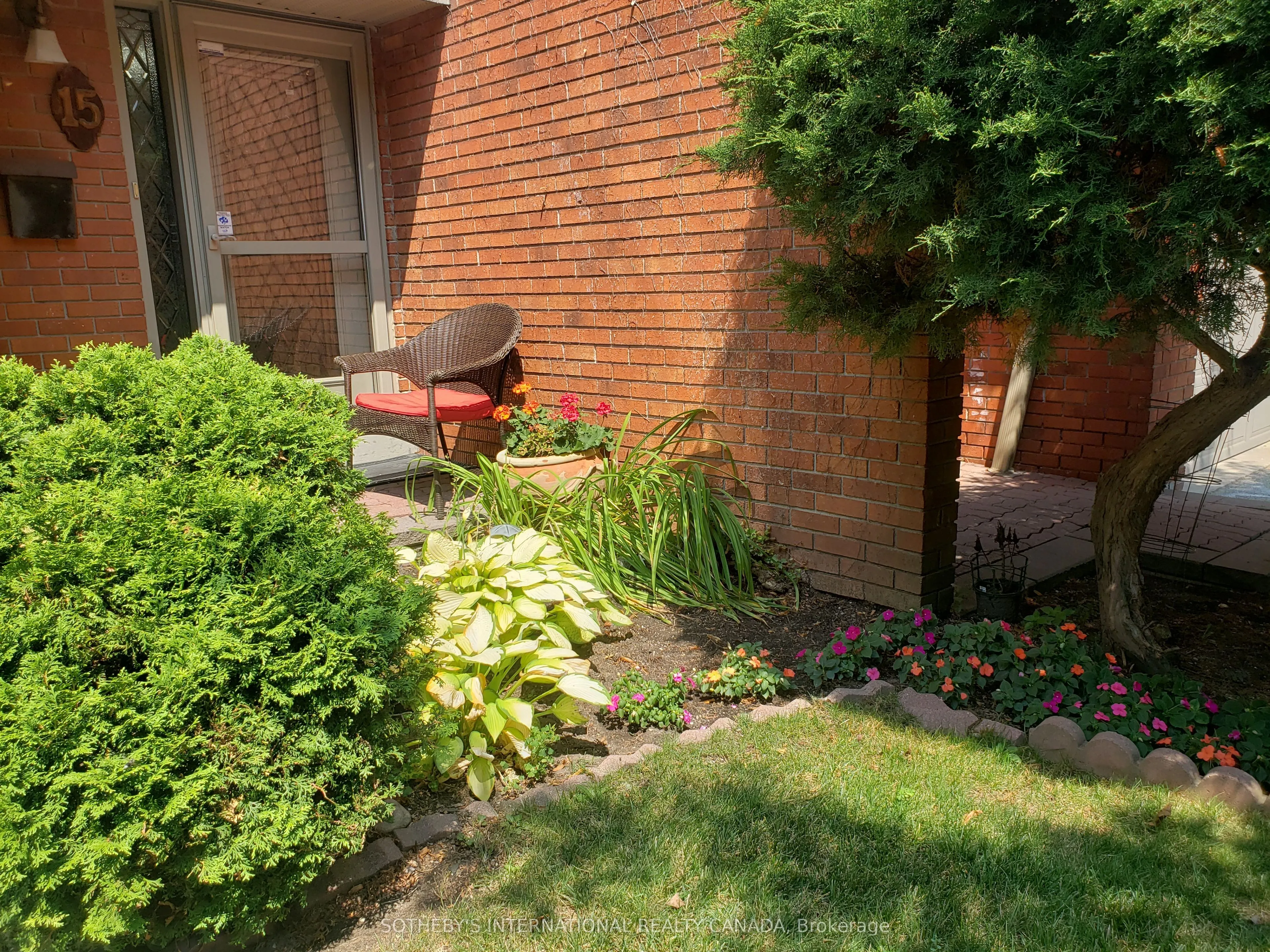 1855 Maple Ridge Drive, #15