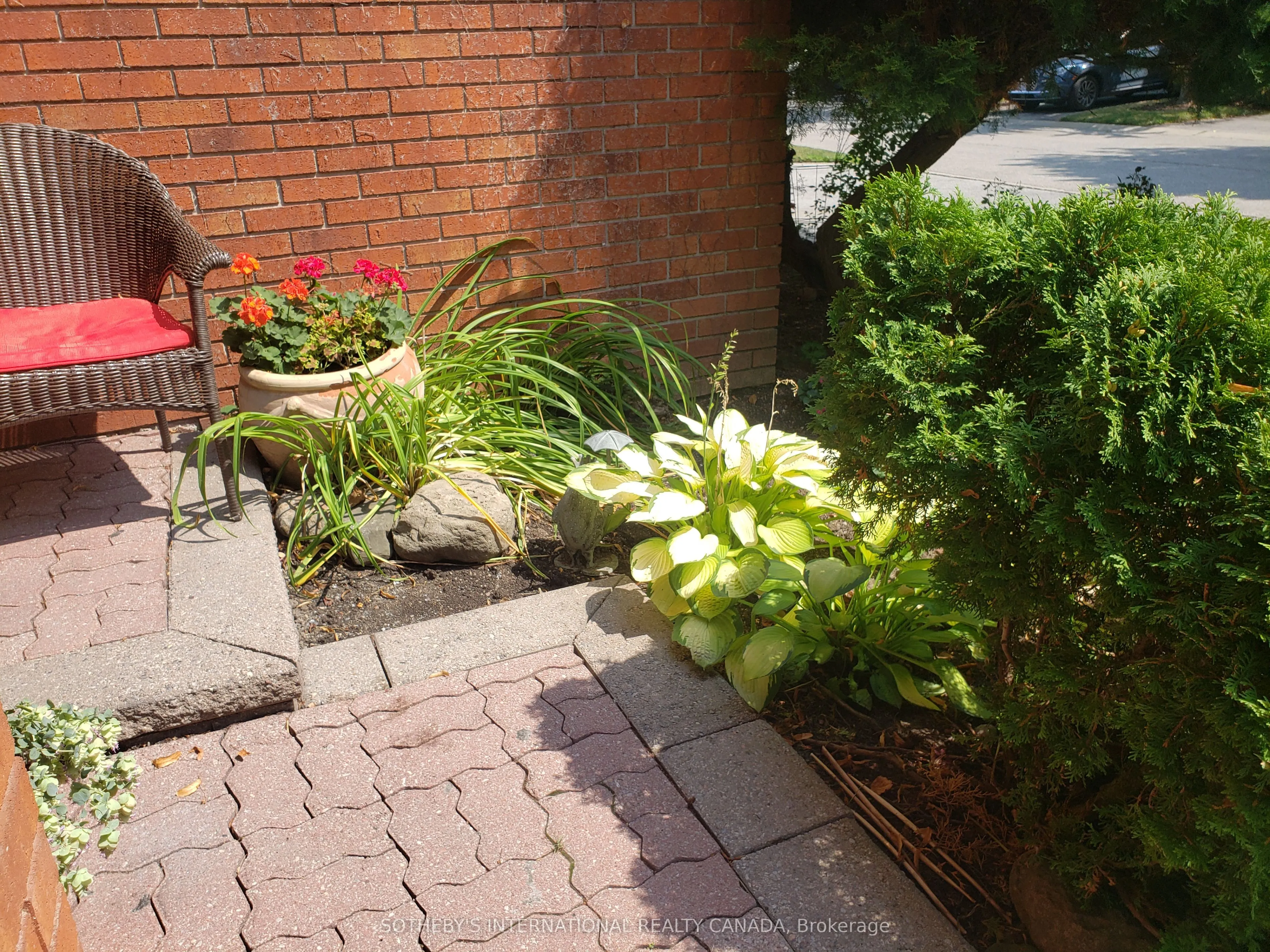 1855 Maple Ridge Drive, #15