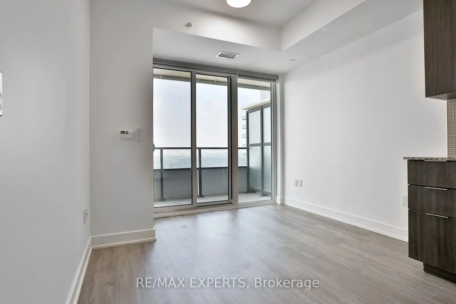 20 Shore Breeze Drive, #3703