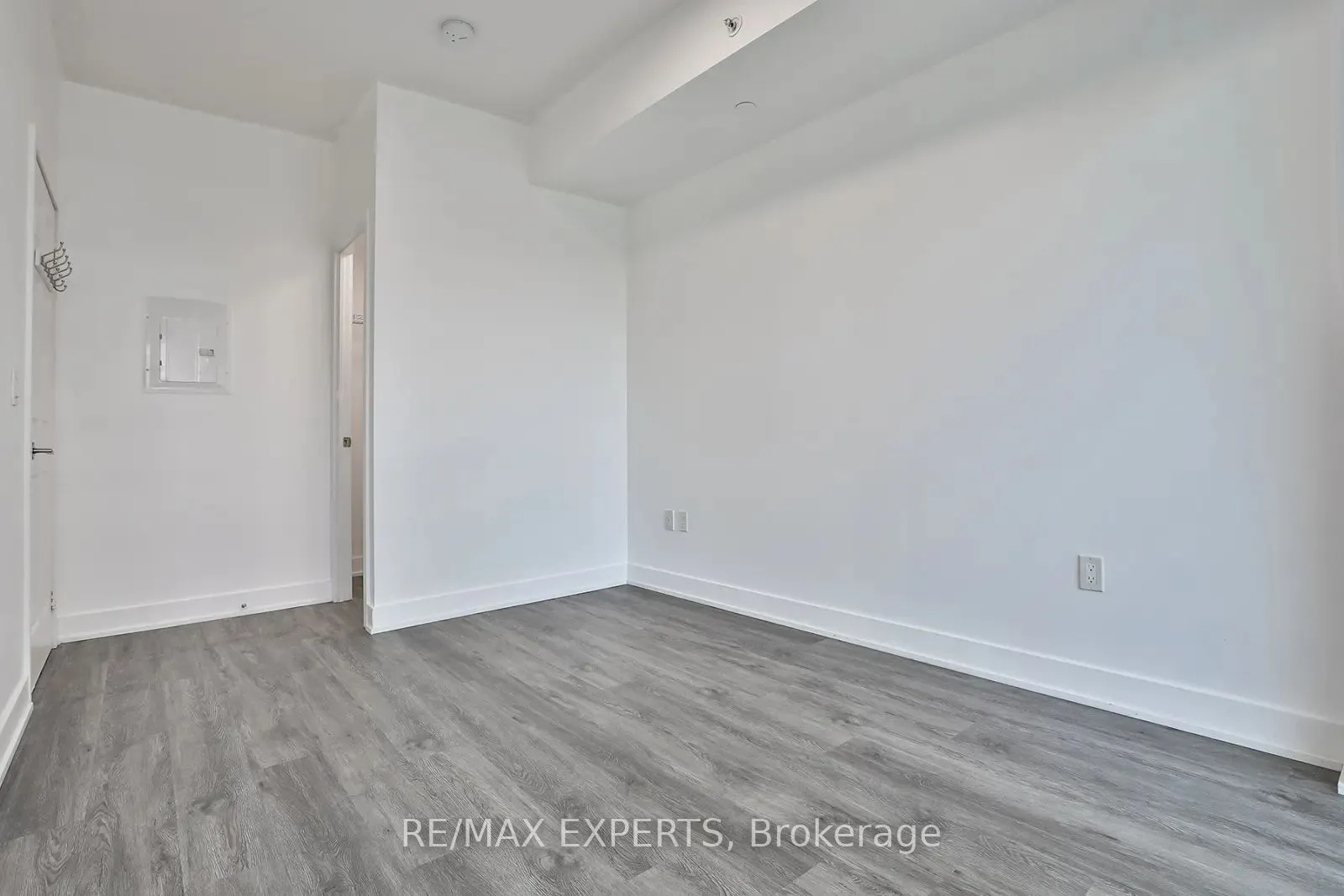20 Shore Breeze Drive, #3703