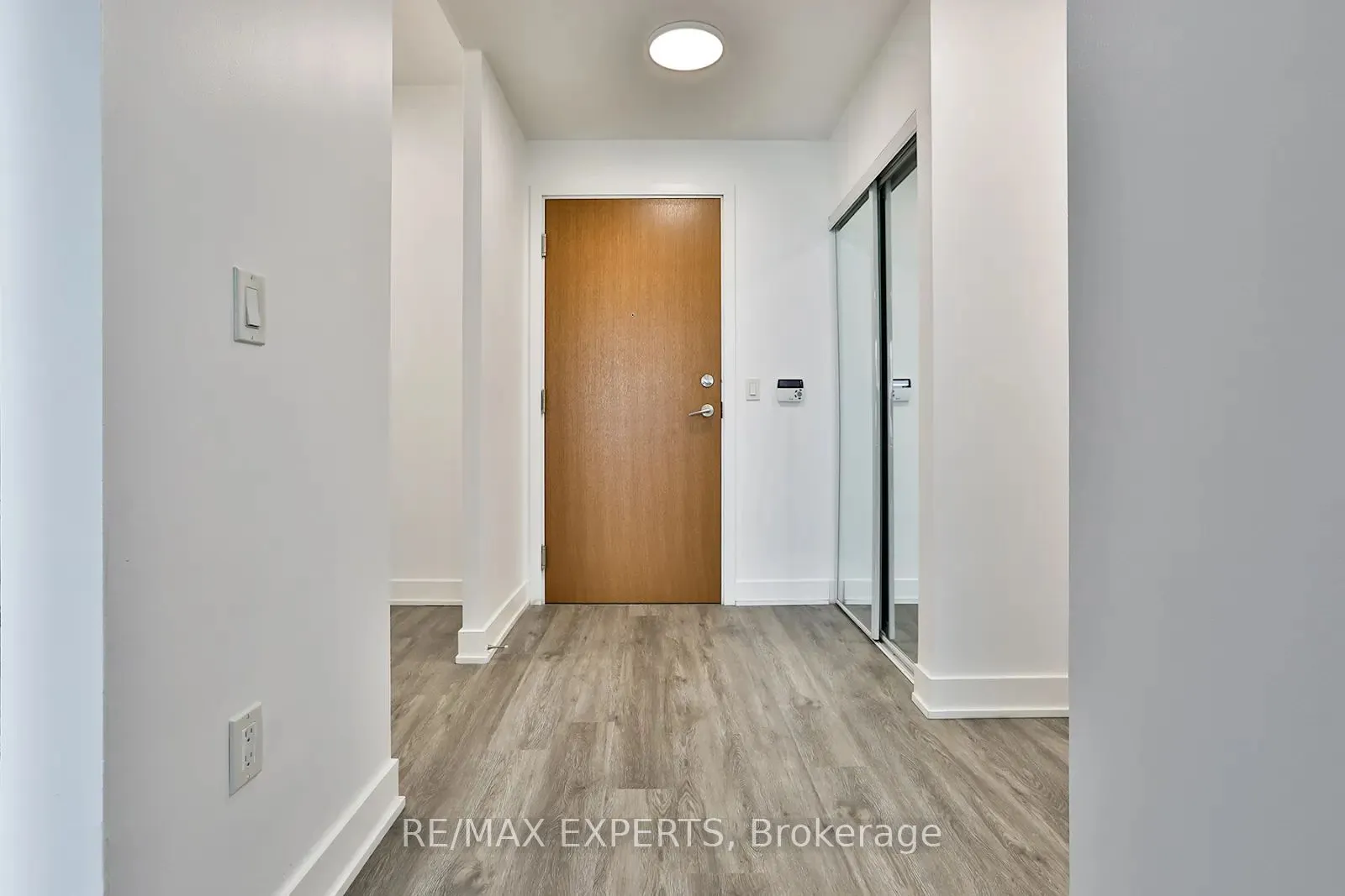 20 Shore Breeze Drive, #3703