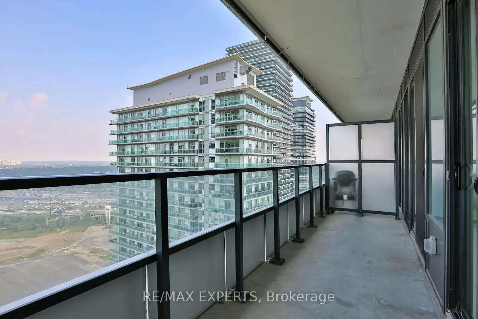 20 Shore Breeze Drive, #3703